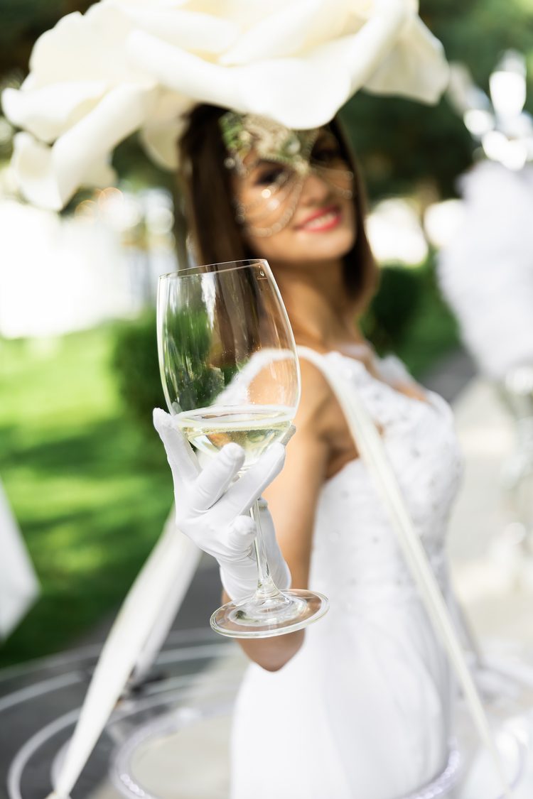Lady Champagner